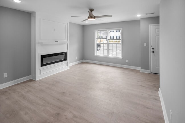 Photo - 1261 Cross Creek Cir