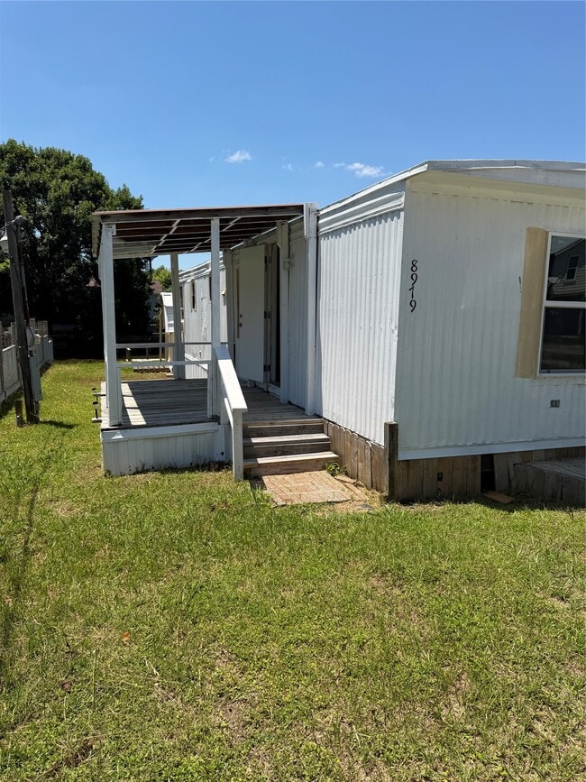 Photo - 8979 Gladewood