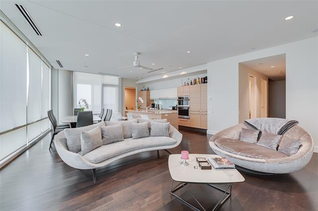 2408 Victory Park Ln Unit 1233