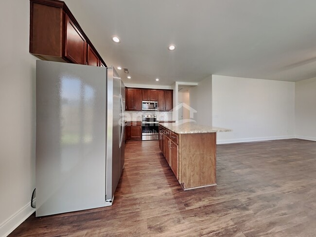 Photo - 310 Sanctuary Park Dr