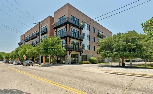 Photo - 2235 E 6th St Unit 402