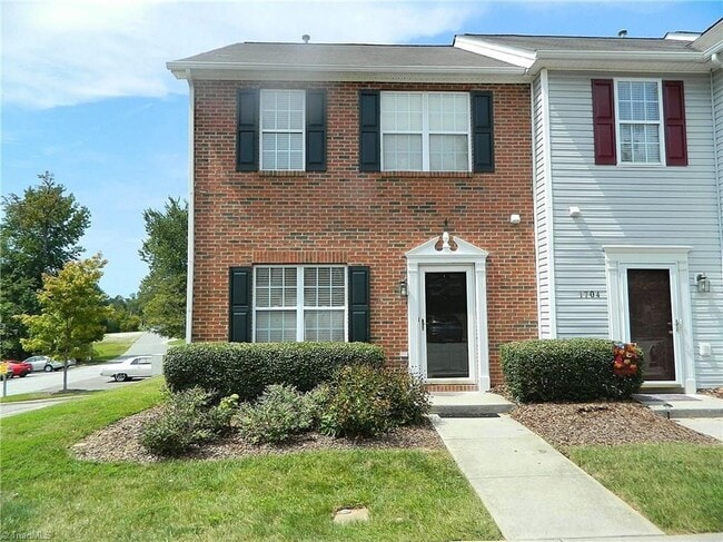 Building Photo - 1702 Brittany Way Rental