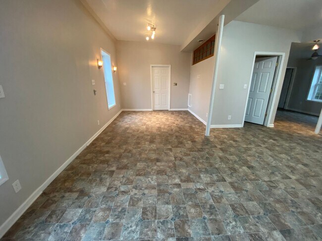 Photo - 50 West Wiley Street