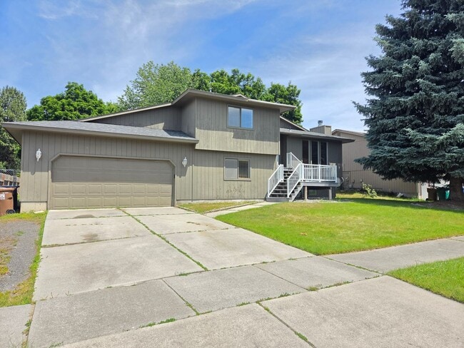Building Photo - $2,495 - 4 Bed / 2 Bath Beautiful Home in Indian Trail
