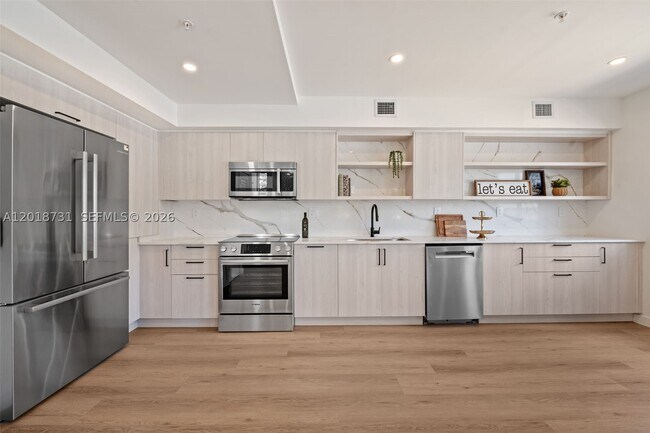 Photo - 726 NW 55th St