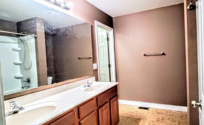 Photo - Home near FLW!