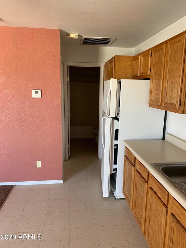 4015 N Montezuma Dr