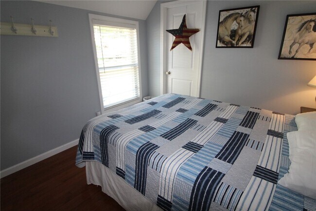 Photo - 5732 E Lake Rd