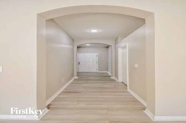 Photo - 722 Parsons Pointe St