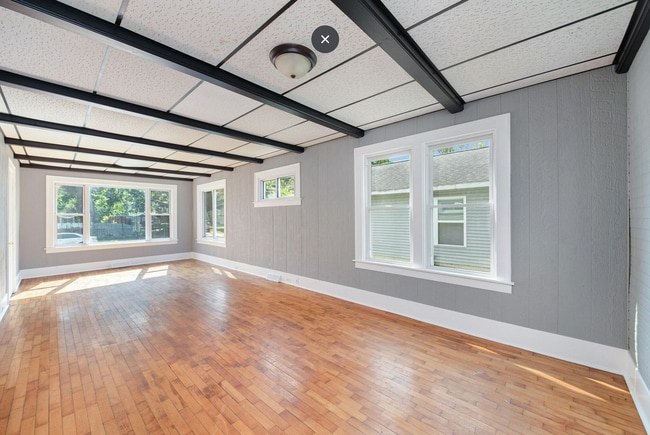 Photo - 817 Dorchester Ave SW