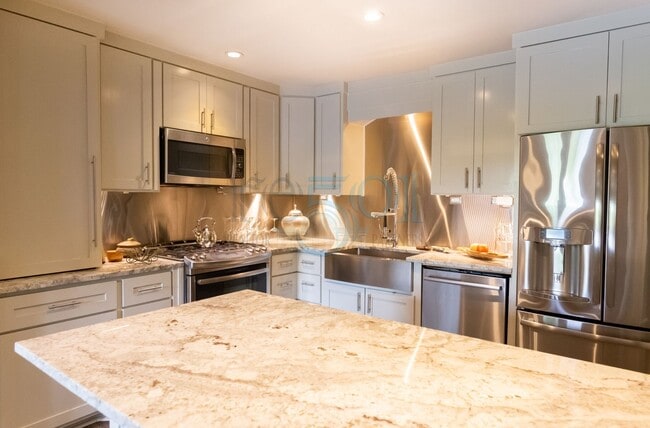 Photo - Elegant, updated Pleasant Valley townhome in the heart of WLR