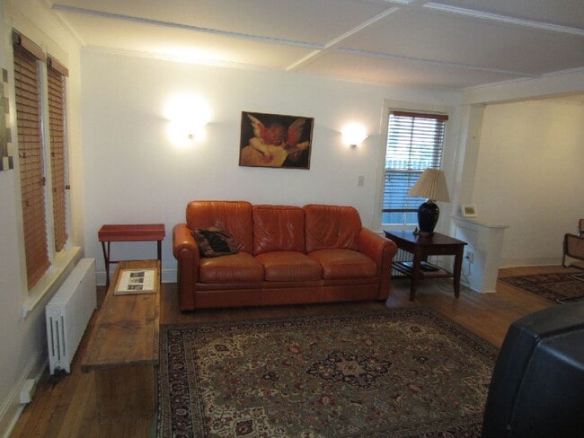 Photo - 0020 Mad term Unit Suite A
