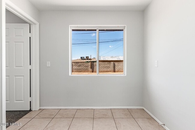 Photo - 1238 E Vine Ave