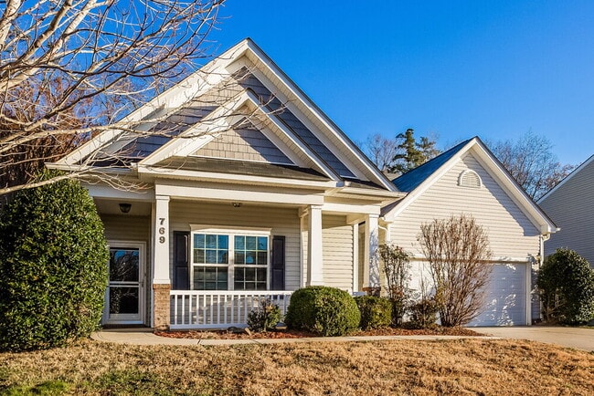 Photo - 769 Mott Shue Dr SW