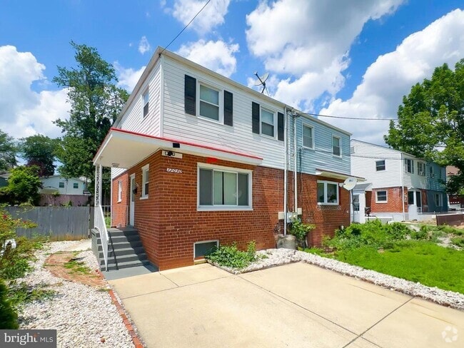 Building Photo - 12040 Valleywood Dr Rental