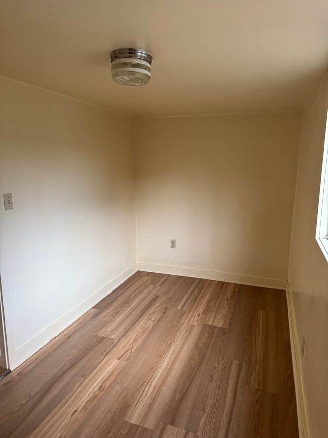 Photo - 421 8th St Unidad Rustic Cottage