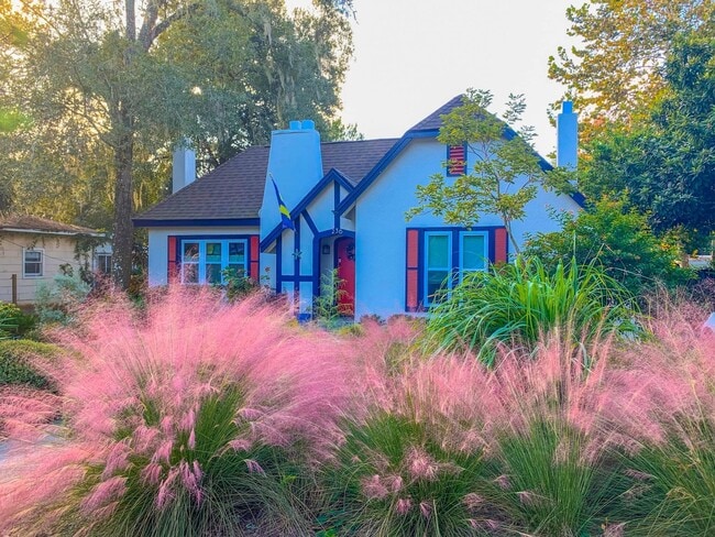 Building Photo - 236 W Michigan Ave Unit 2