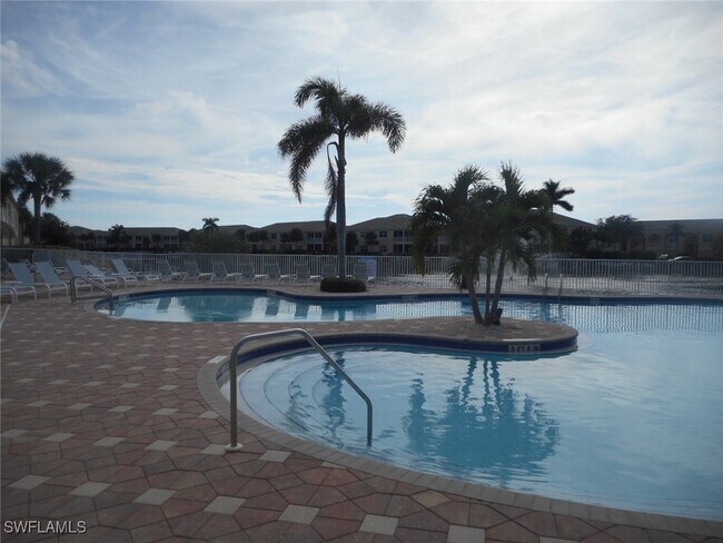 Building Photo - 14543 Abaco Lakes Dr Unit 202