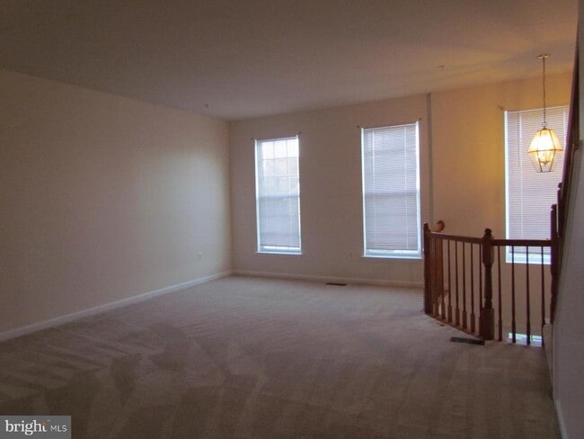 Photo - 46010 Saltmarsh Dr