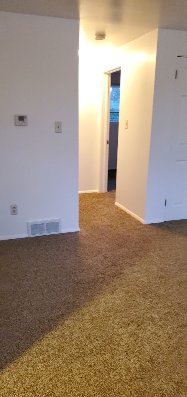 Building Photo - 905 Reed St Unit 3