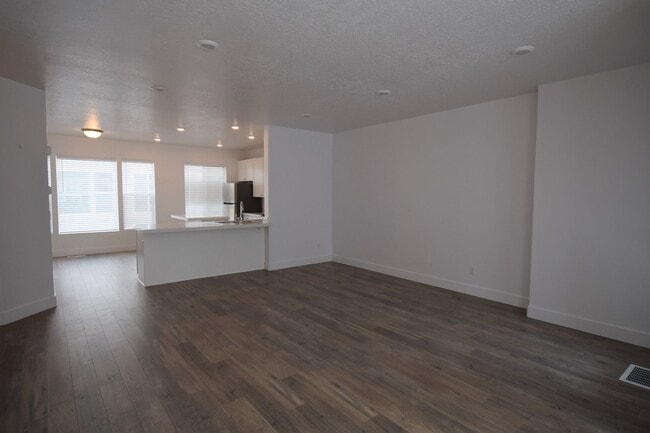 Photo - Charming 3 Bed 2.5 Bath Townhome in Murray!!!