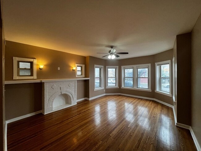 Photo - 735 N Hamlin Ave Unidad 1