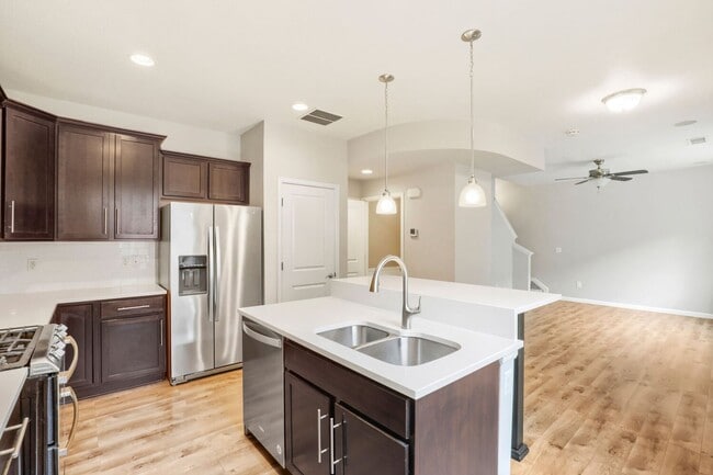 Photo - 2230 Tamarac St