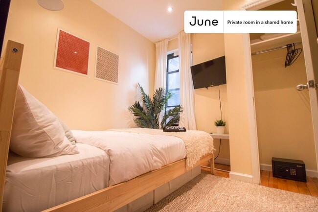 Photo - Room in Shared 4 bed/2 bath home Unit D