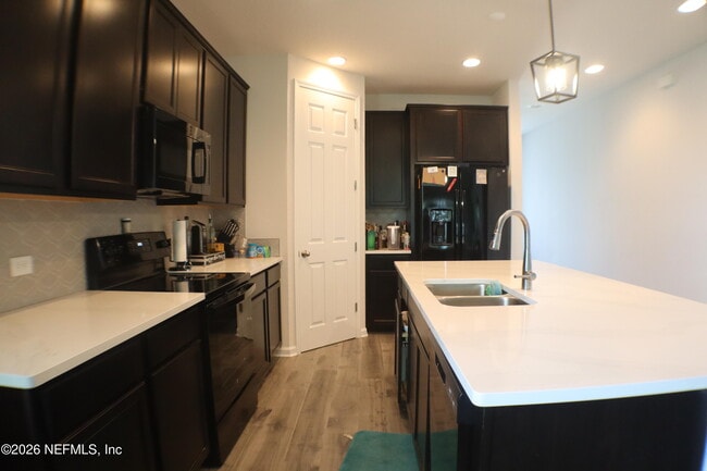 Photo - 5132 Sawmill Pt Wy