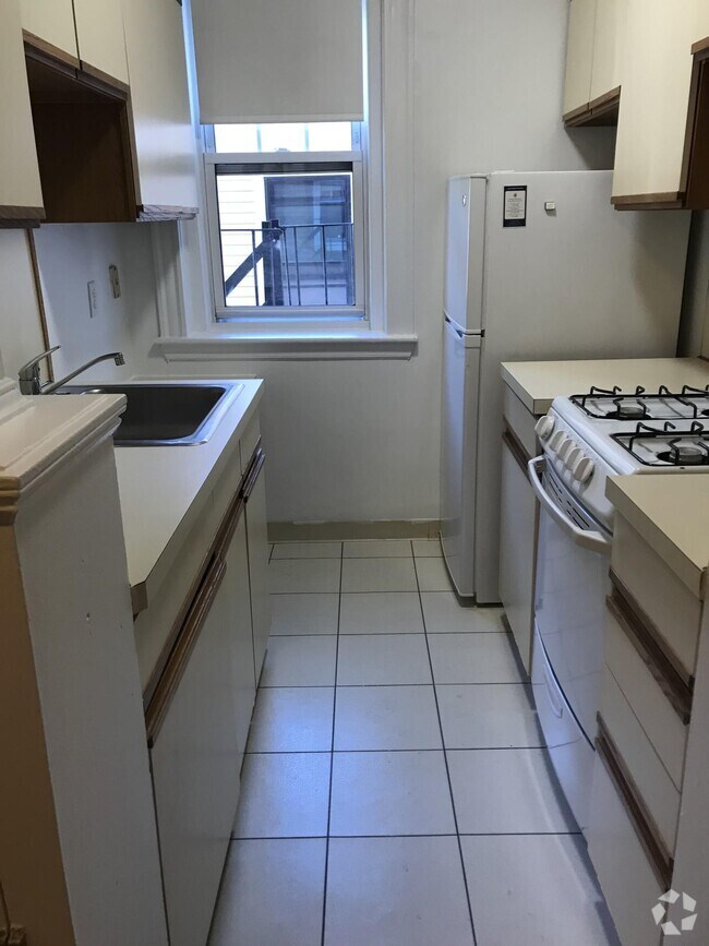 Building Photo - 26 Wendell St Unit 21-12 Rental