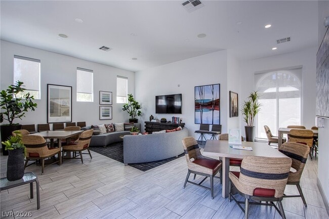 Photo - 2555 Hampton Rd Unit 9109