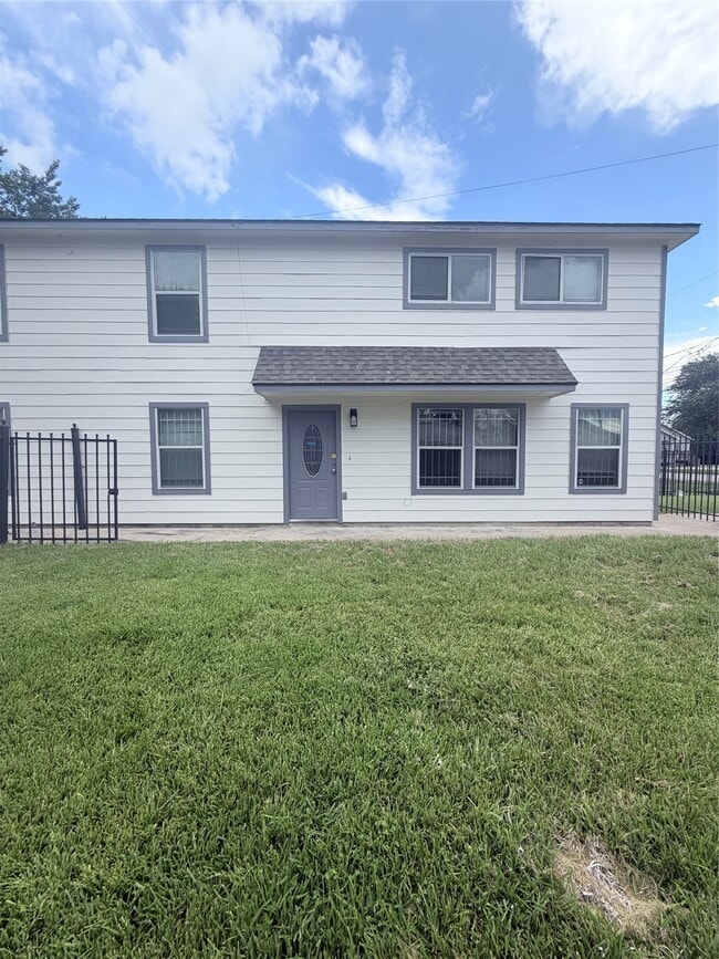 Photo - 8202 Cannon St