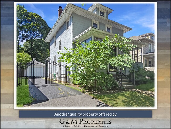 Photo - 4-Bedroom Rental - Walk to Strong Hospital!