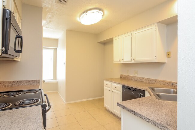 Photo - 2710 Village Ct