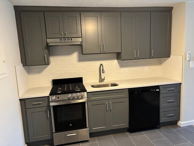 Photo - 16 Walnut St Unit B1
