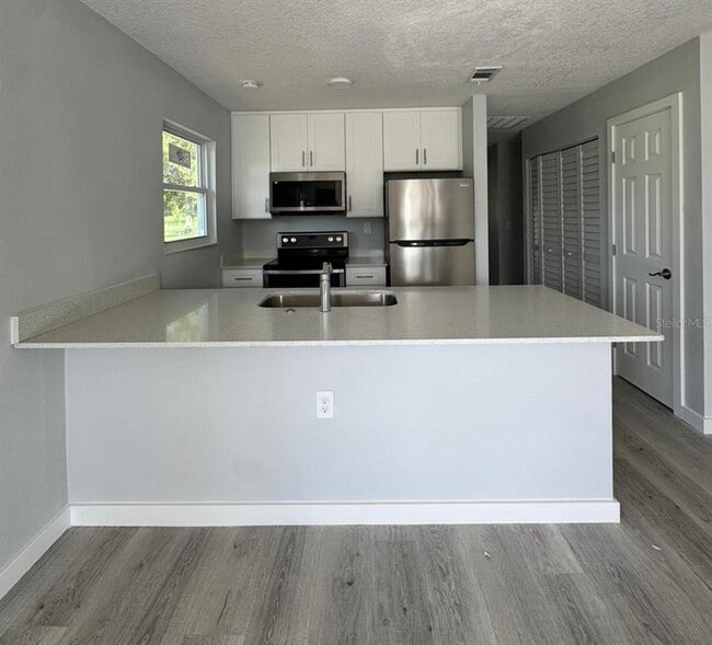 Photo - 32 Spring Loop Cir