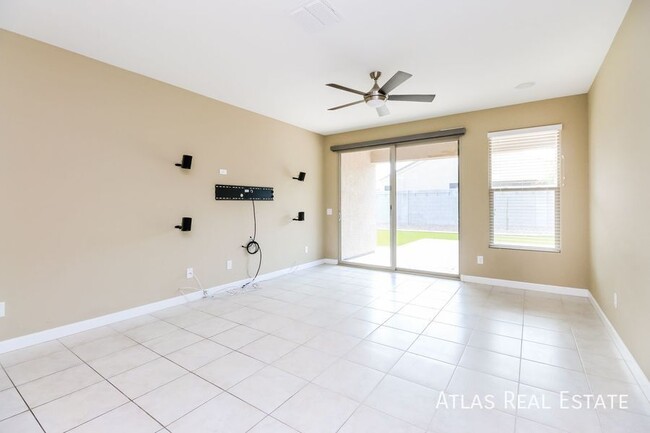 Photo - 4137 W White Canyon Rd