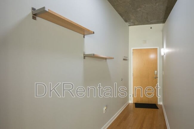 Photo - 943 Peachtree St NE