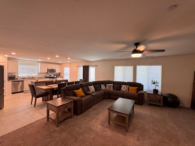 Sala de estar - 15659 Whispering Creek Way