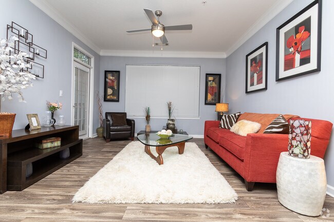 2BR, 2BA - 1185 SF