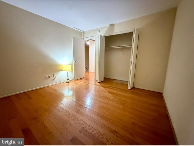 Photo - 9531 Burdett Rd