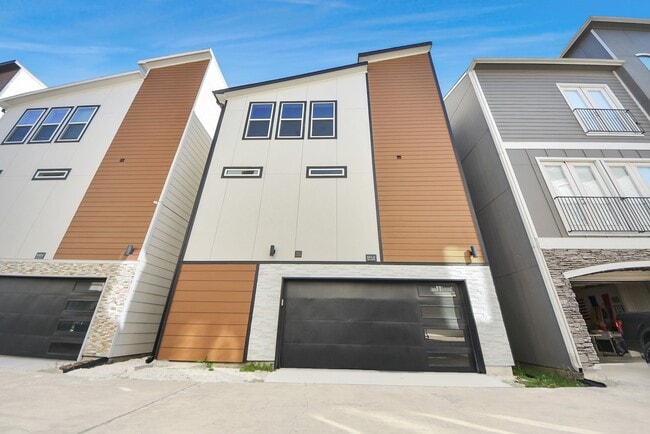 Photo - 604 W 28th St