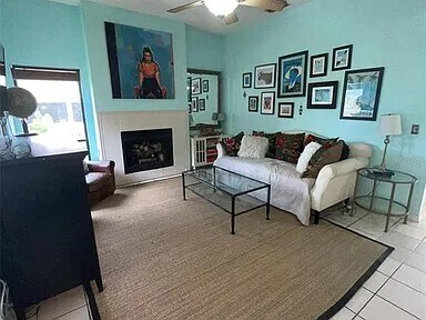 Photo - 810 Hammockwood Ct