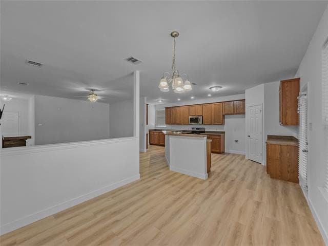 Photo - 138 Lipan St