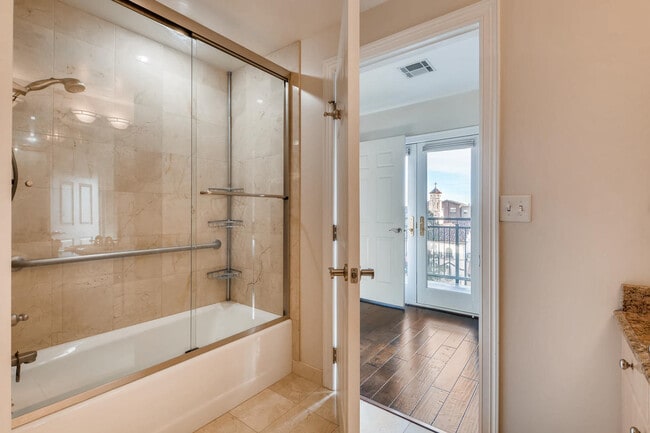 Photo - 1827 Grant St Unit 504