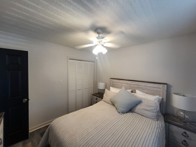 Photo - 203 Landing Rd