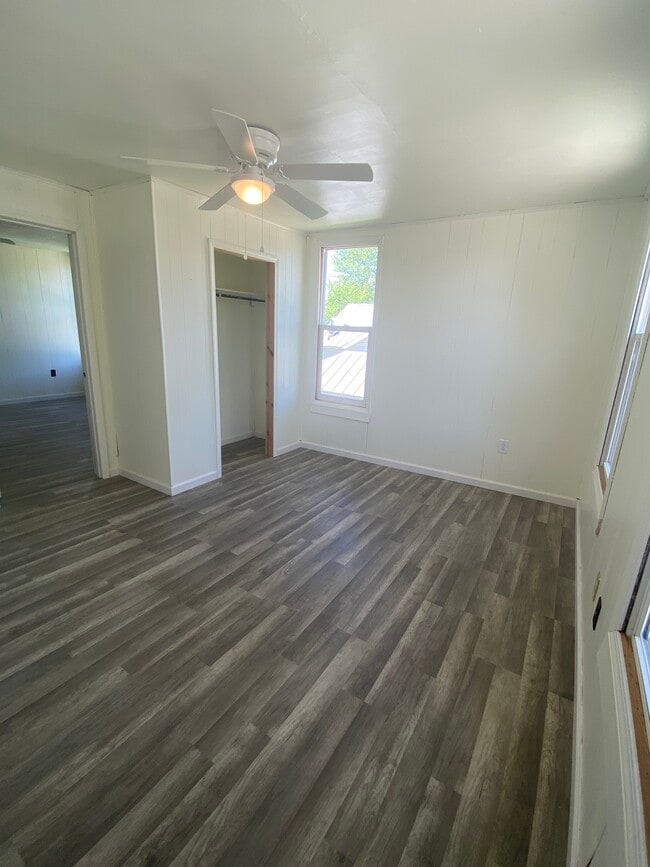 Eat-in Kitchen Area