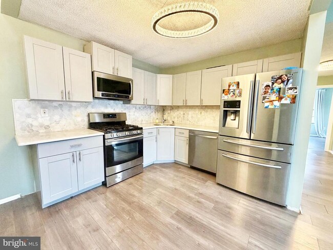 Photo - 21 Joyner Ct