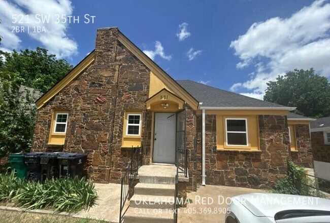 Building Photo - 521 SW 35th St