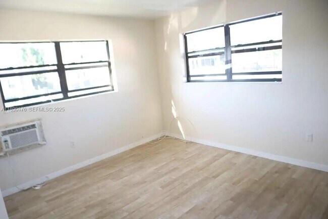 Photo - 1178 NE 111th St Unit A